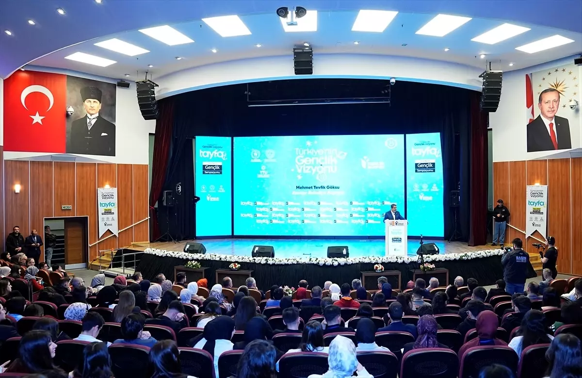 Esenler\'de Gençlik Sempozyumu Düzenlendi