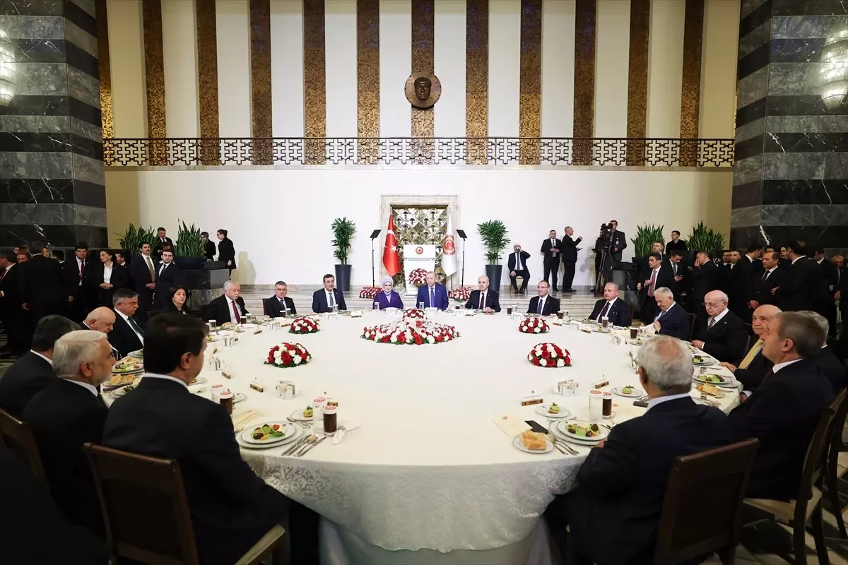 TBMM Başkanı Kurtulmuş, TBMM\'de milletvekilleriyle iftar programında konuştu Açıklaması