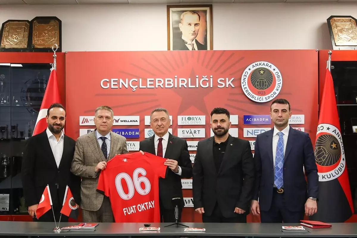 TBMM Dışişleri Komisyonu Başkanı Fuat Oktay\'dan Gençlerbirliği\'ne ziyaret