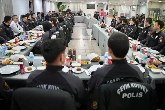 Emniyet Müdürü Turanlı, Çevik Kuvvetle İftarda Buluştu
