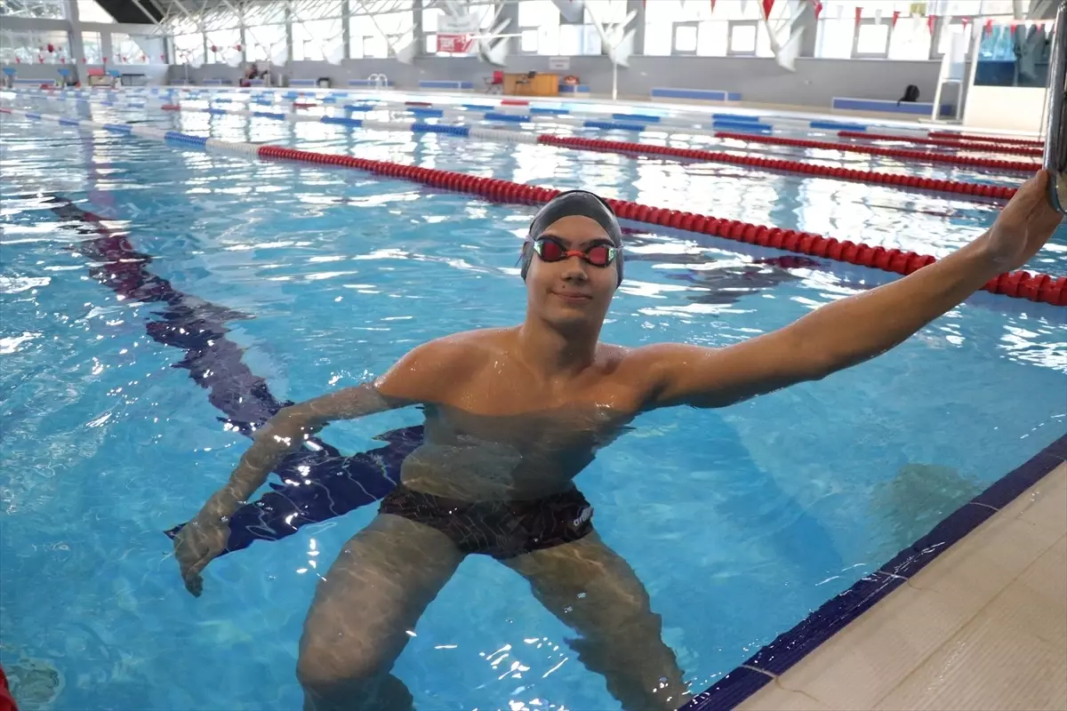 Eymen İbolar: 89 Madalya ile Türkiye\'nin Parlayan Yüzücüsü