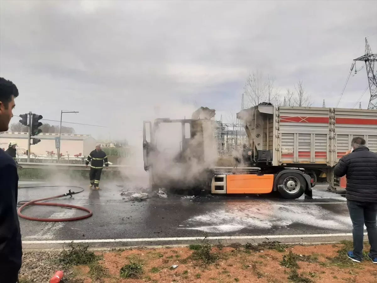 Samsun\'da Tırda Yangın Çıktı