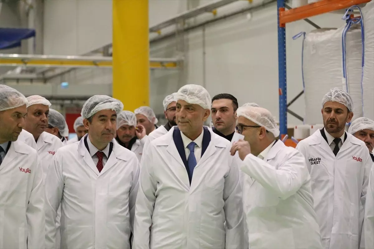 Ticaret Bakanı Bolat, Niğde\'de "STK ve İş İnsanları ile İstişare Toplantısı"nda konuştu Açıklaması