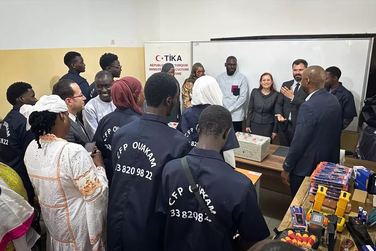 TİKA\'dan Dakar\'da Elektrik Eğitim Bölümü Açıldı