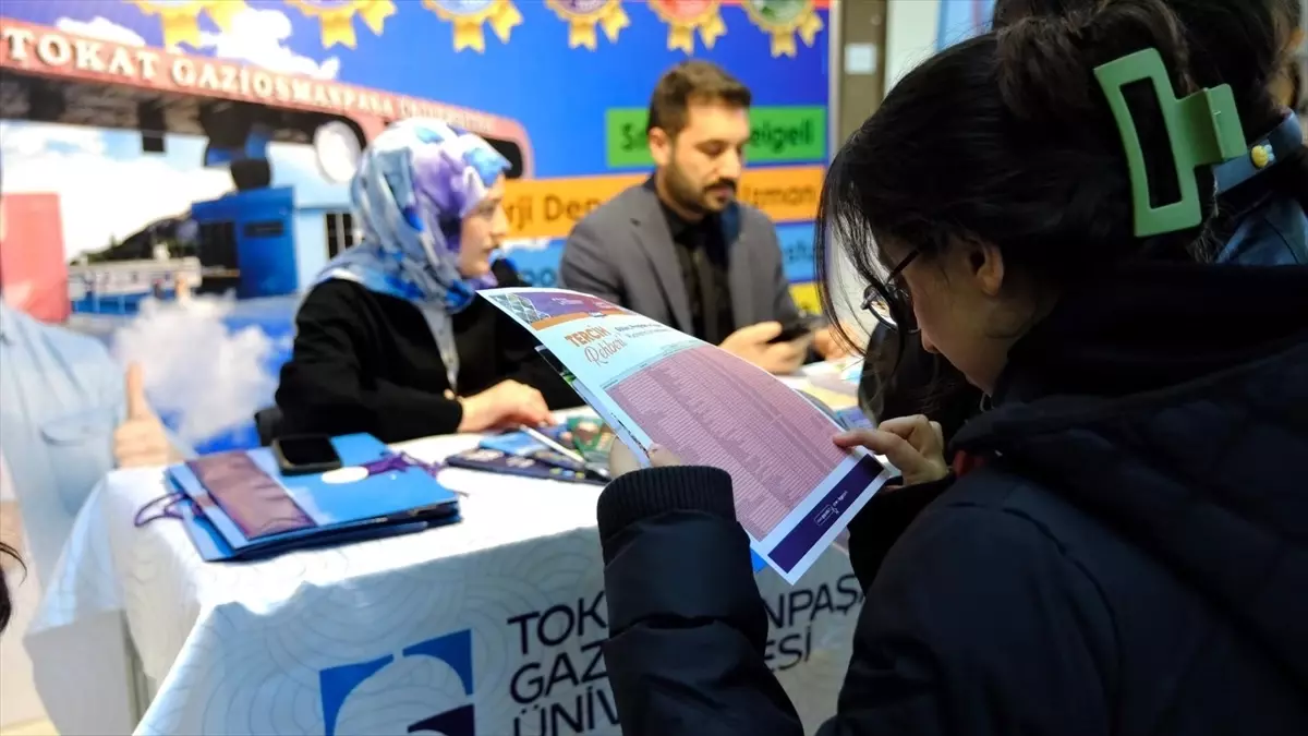 Tokat\'ta Üniversite Tanıtım Fuarı Düzenlendi