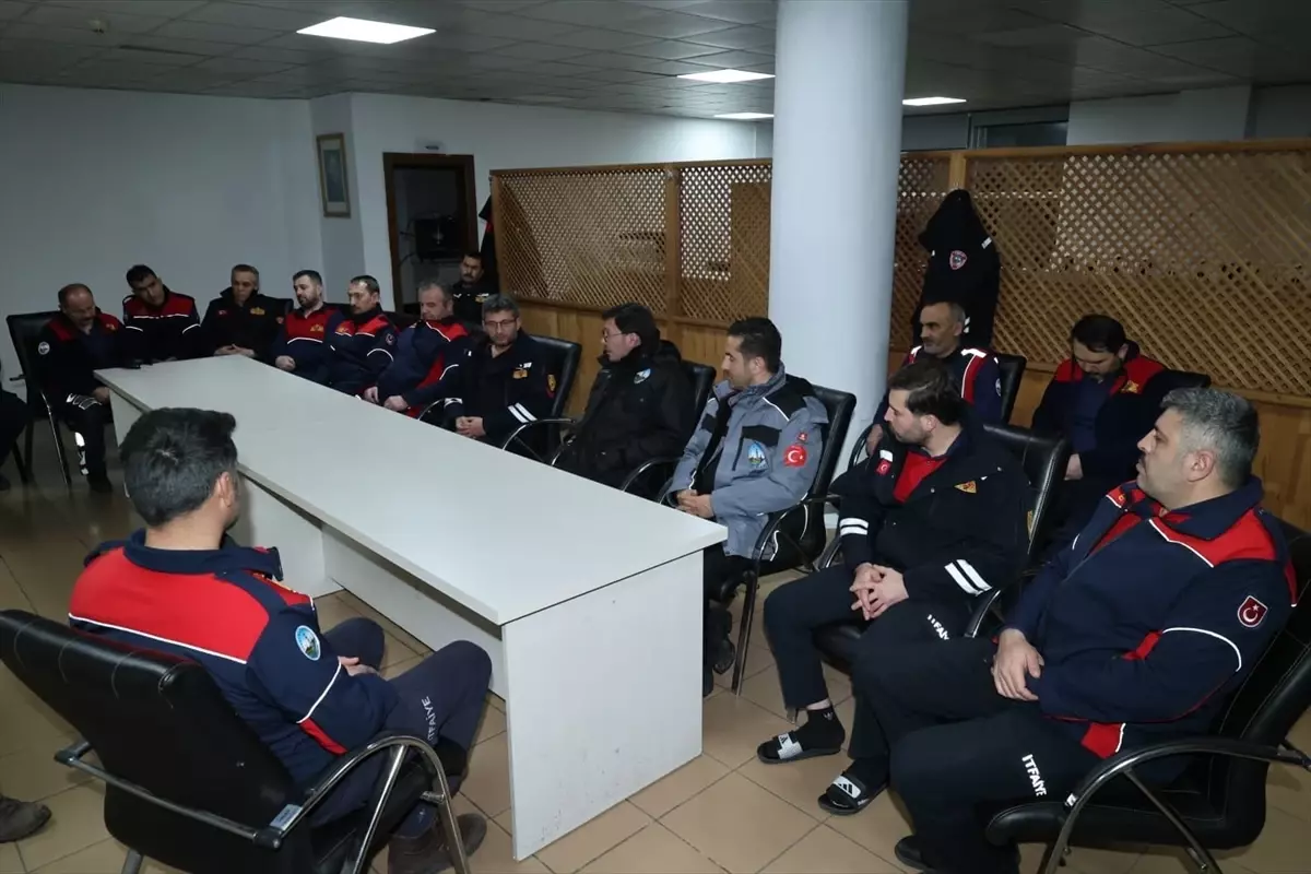 Başkan Yazıcıoğlu\'ndan Pide İkramı