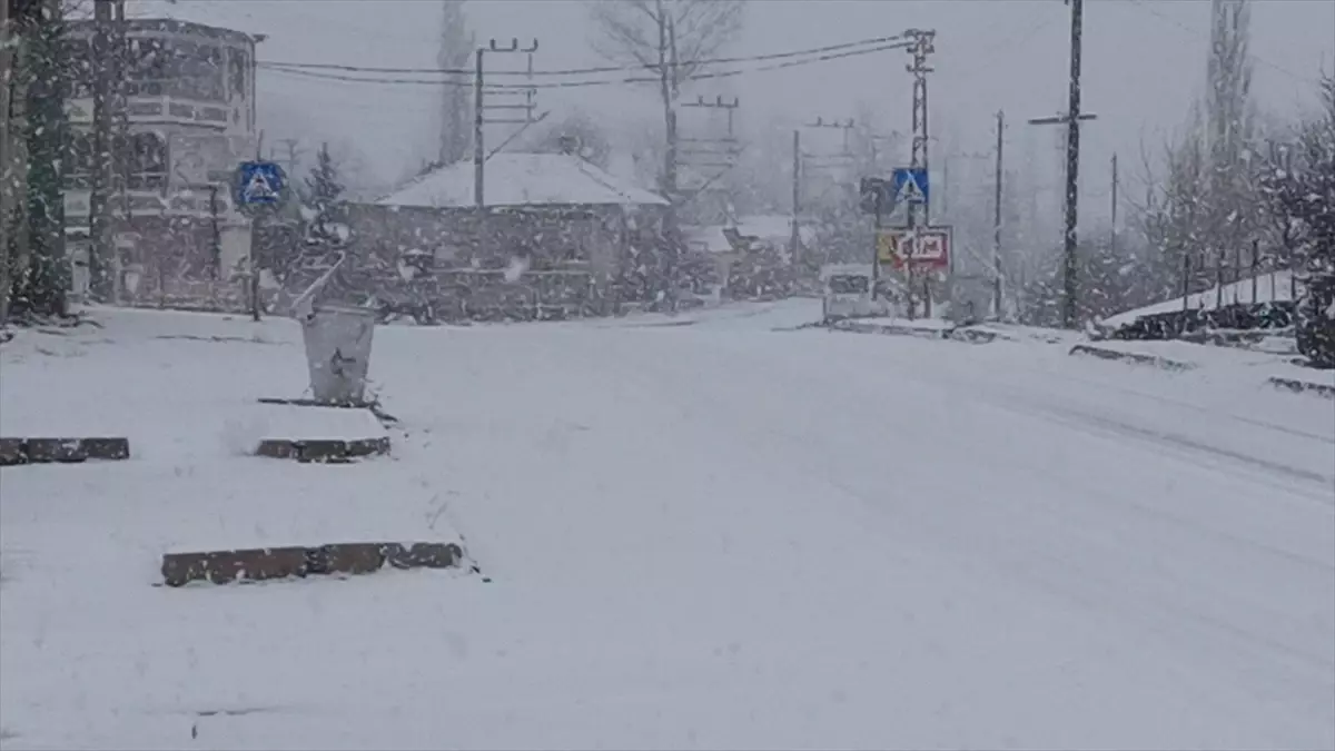 Tokat\'ta Kar Yağışı Etkili