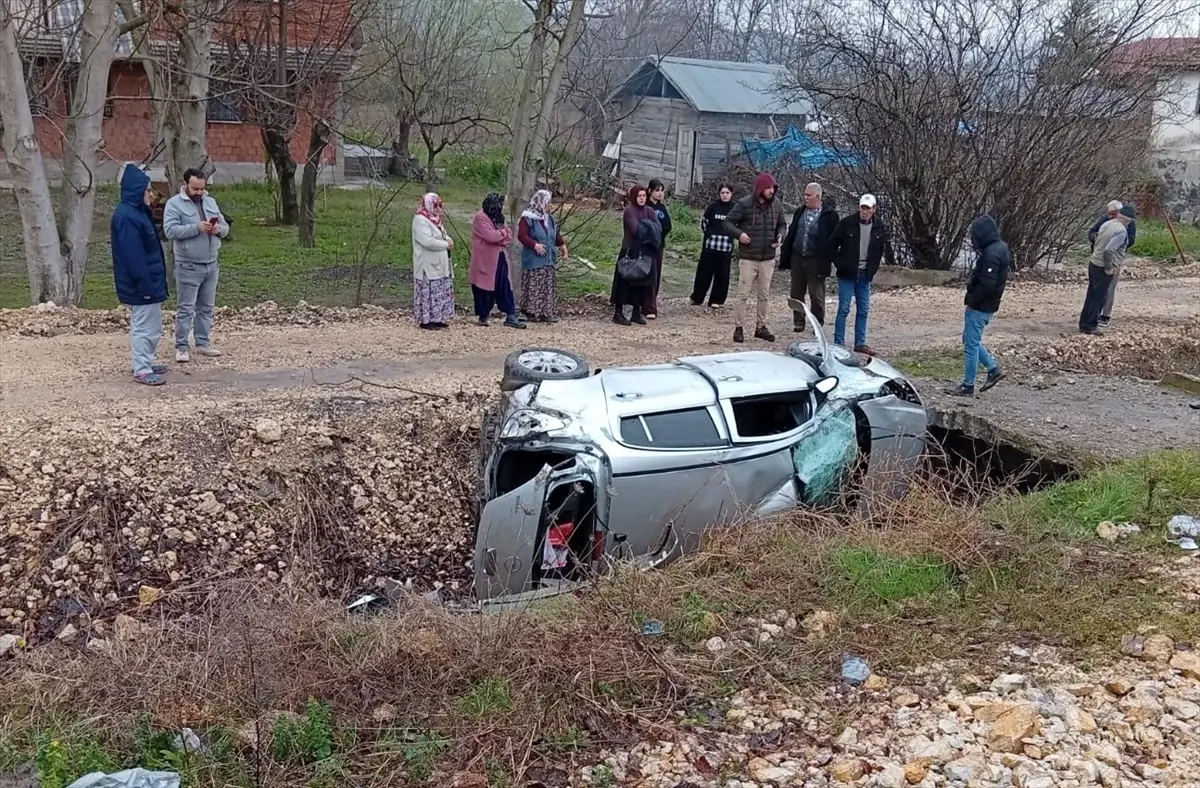 Tokat\'ta Trafik Kazası: 1 Bebek Yaralı