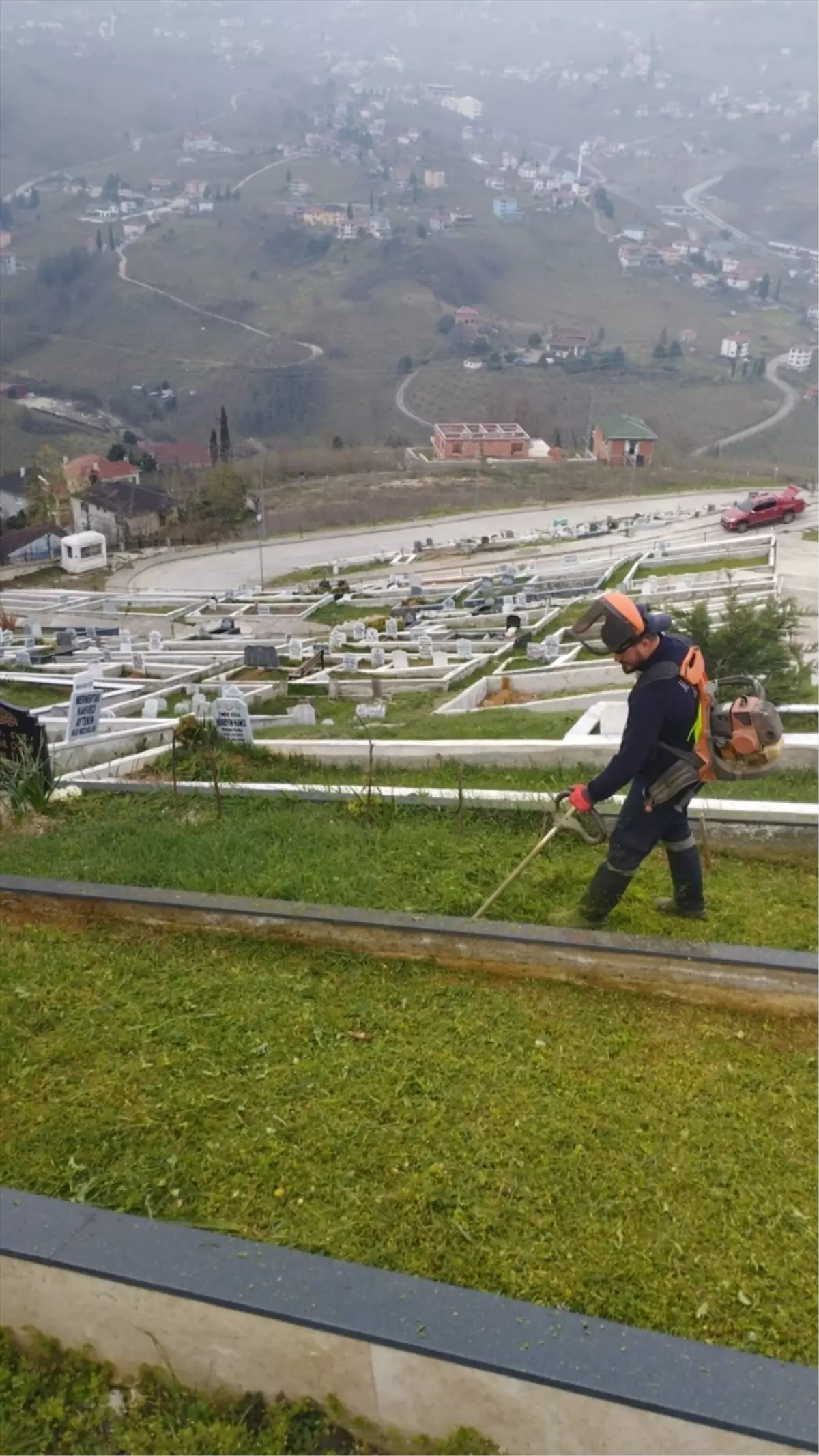 Trabzon\'da mezarlıklarda bakım ve onarım yapıldı