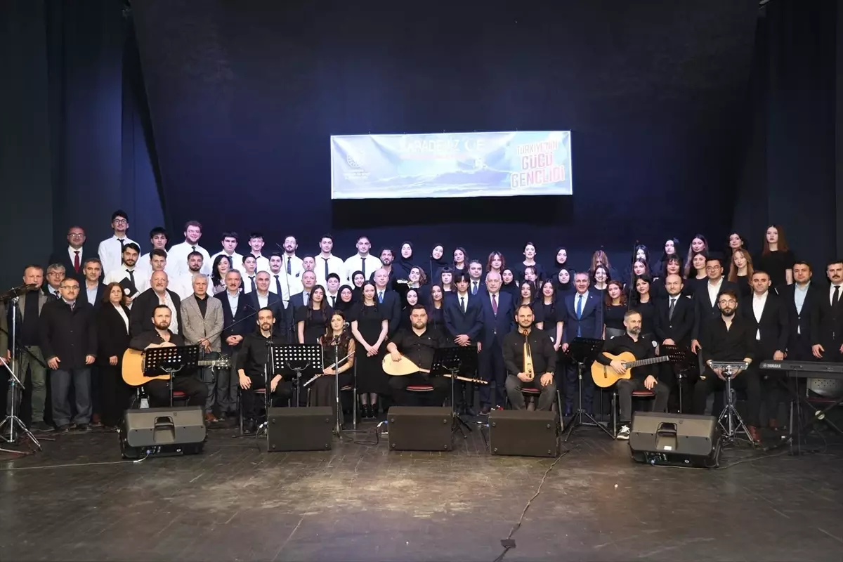 Karadeniz Türküleri Konseri Trabzon\'da