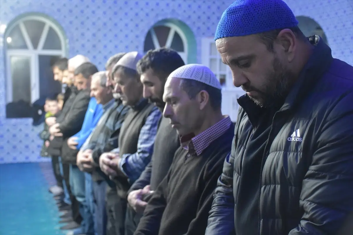 Karadeniz\'de Kadir Gecesi Coşkusu