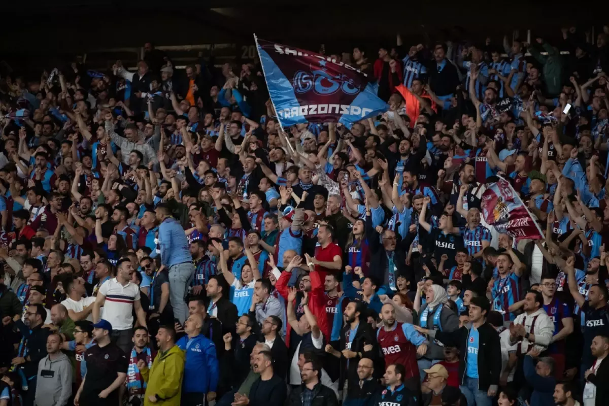Trabzonspor\'dan Fenerbahçe maçı öncesi taraftarlara uyarı