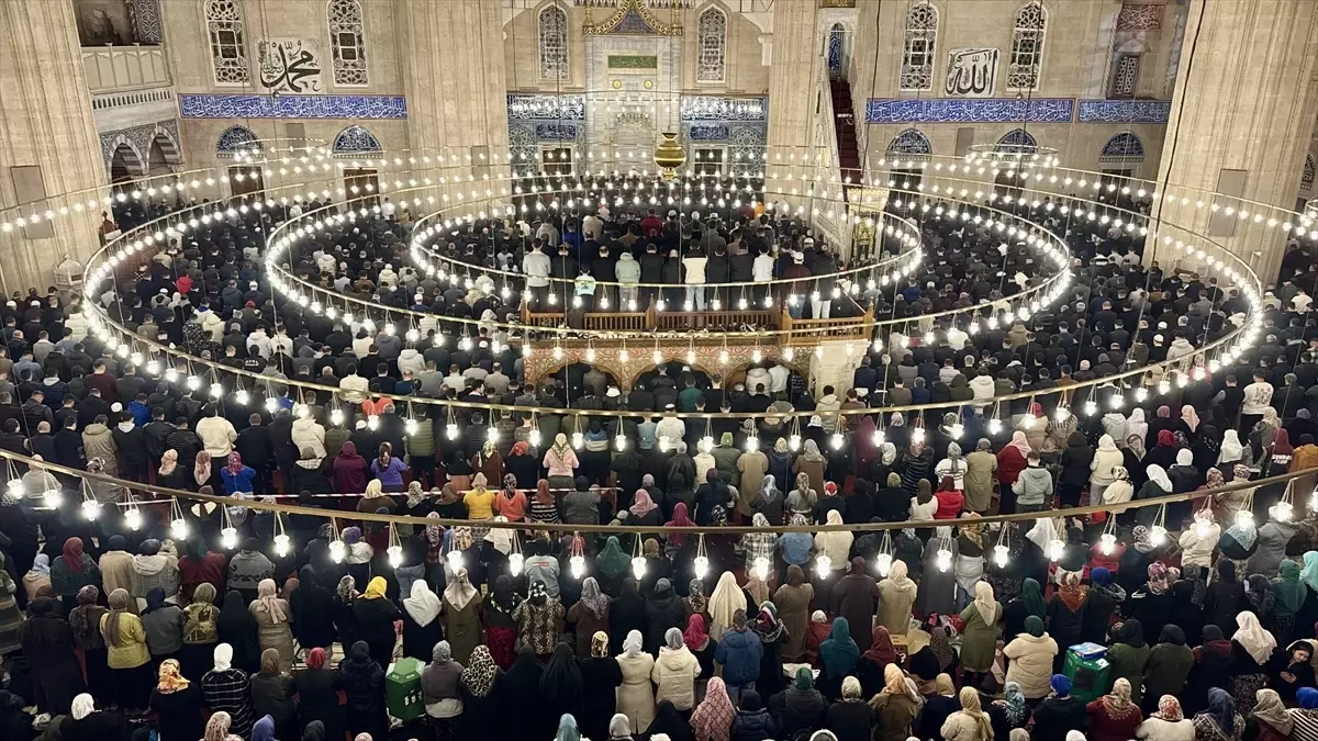 Trakya\'da Kadir Gecesi Coşkusu