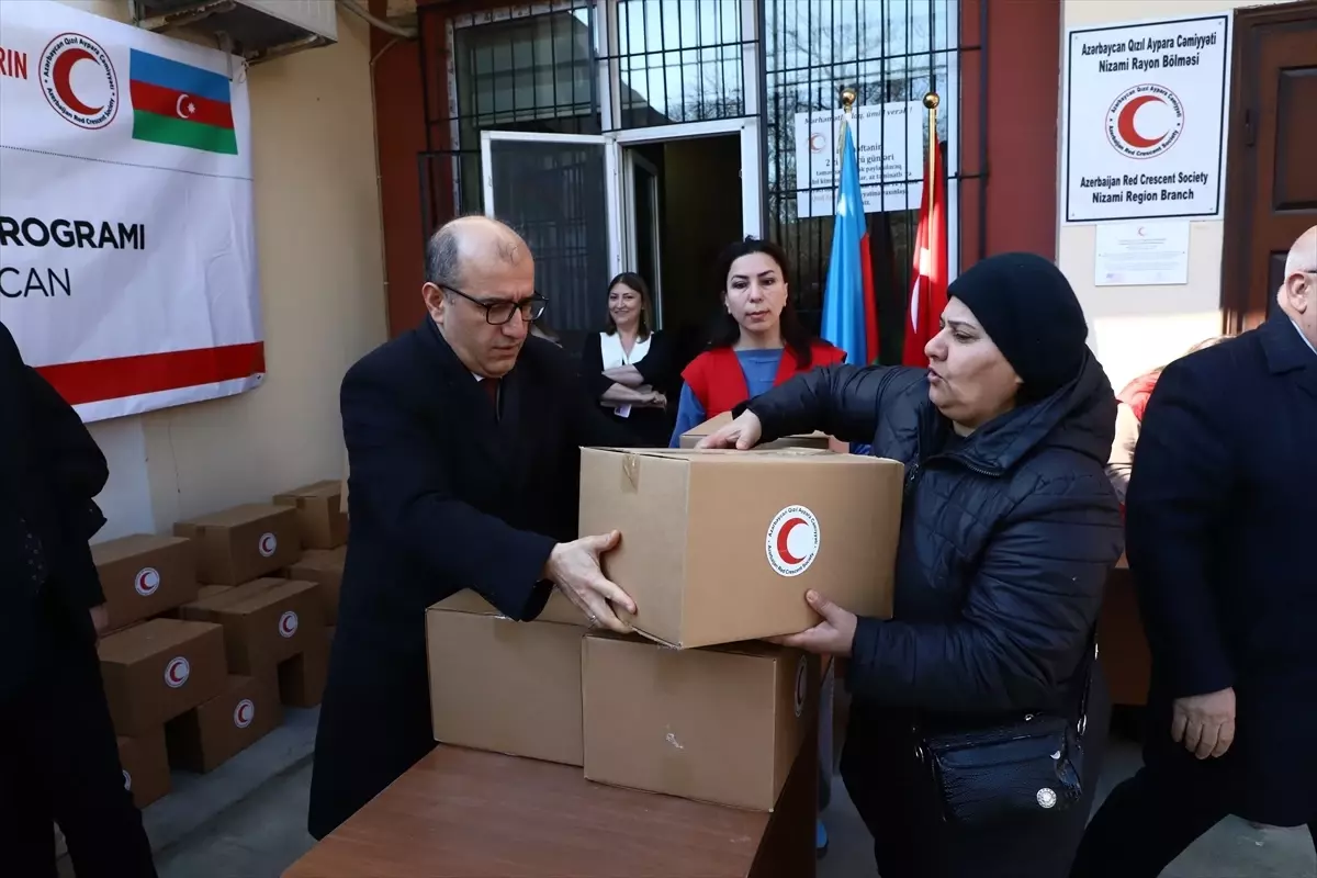 Türk Kızılay, Azerbaycan\'da ihtiyaç sahibi ailelere ramazan yardımı dağıttı