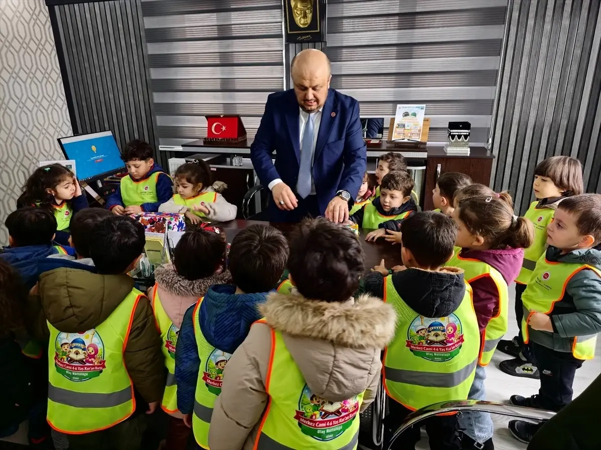 Miniklerden Filistin\'e Yardım