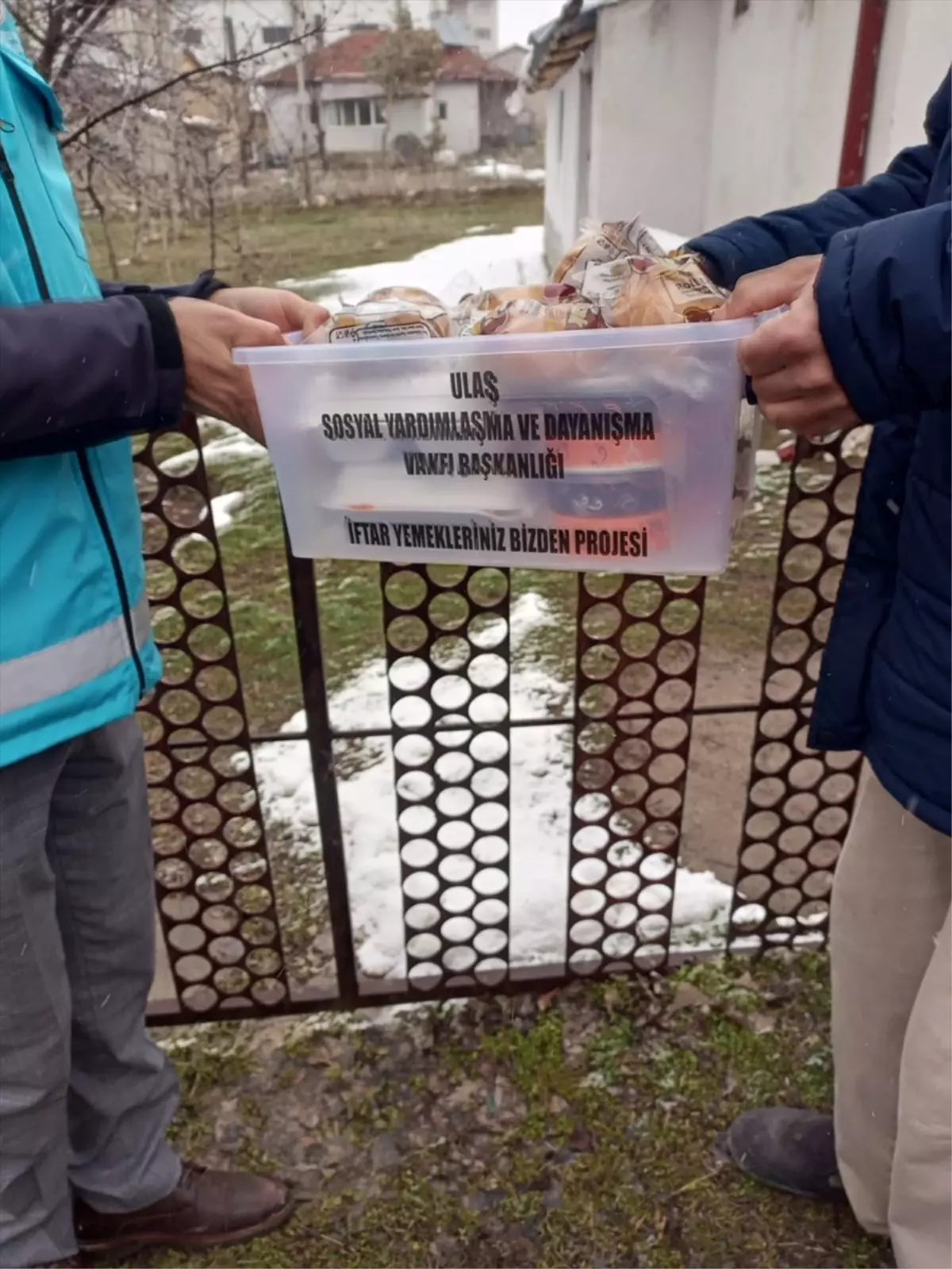 Sivas\'ta İftar Yemekleri Dağıtımı