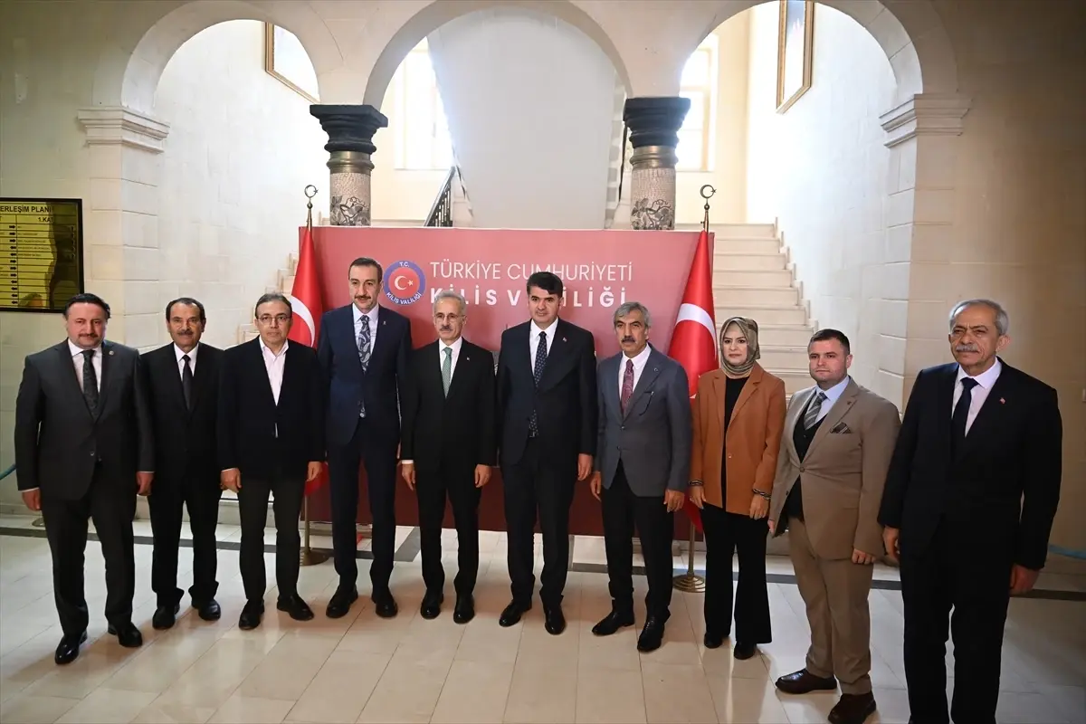 Ulaştırma ve Altyapı Bakanı Uraloğlu, Kilis\'te temaslarda bulundu