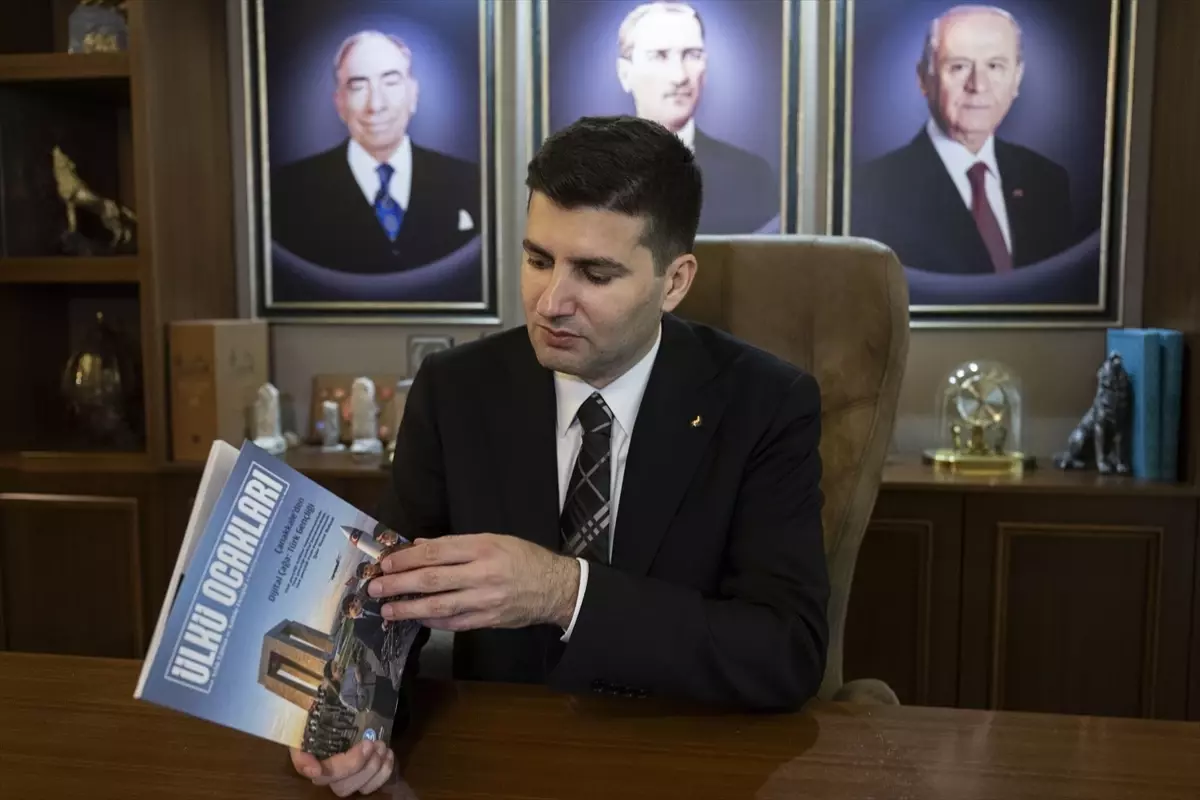 Türk Gençliği İçin İki Büyük Kurultay