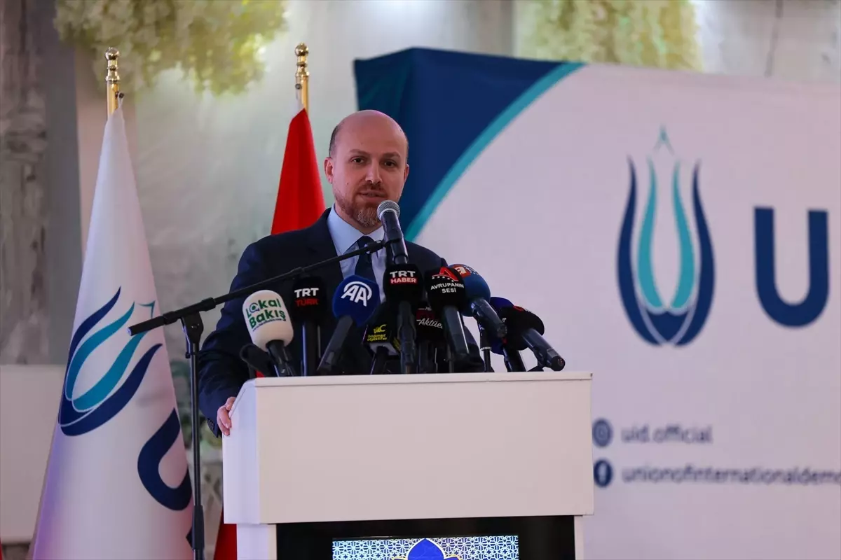 Köln\'de Uluslararası Demokratlar Birliği İftar Yemeği