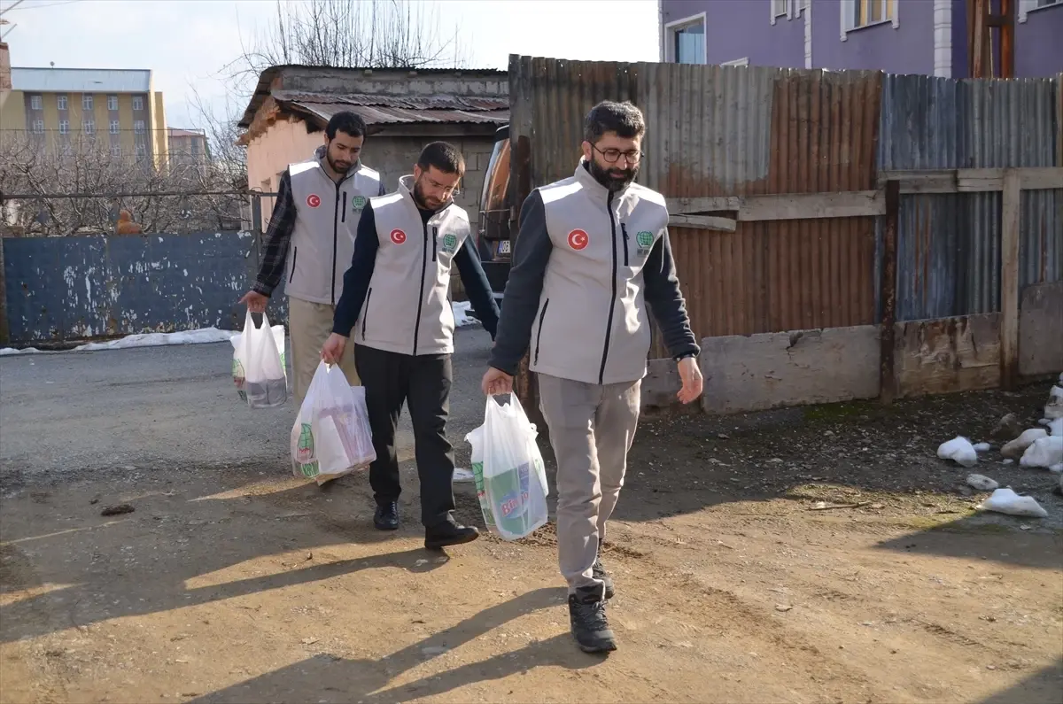 Muş\'ta 900 Aileye Yardım