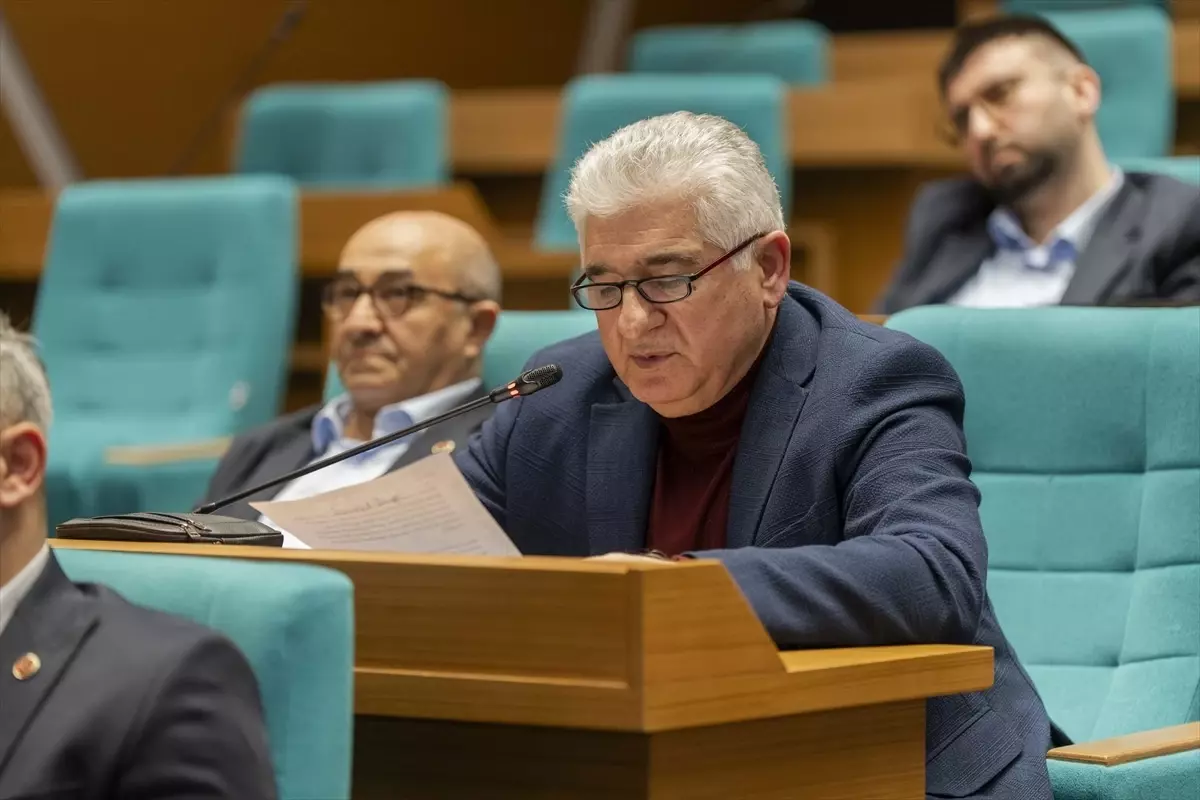 Üsküdar\'da Borçlanma Yetkisi Kabul Edildi