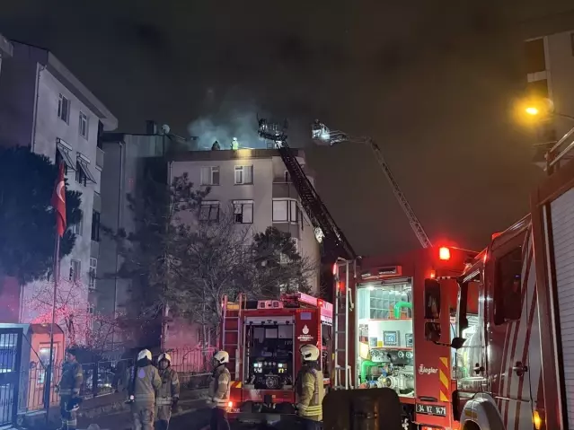 Üsküdar’da Çatı Katında Yangın