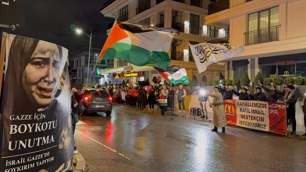 Üsküdar\'da McDonald\'s Protestosu 130. Gününde