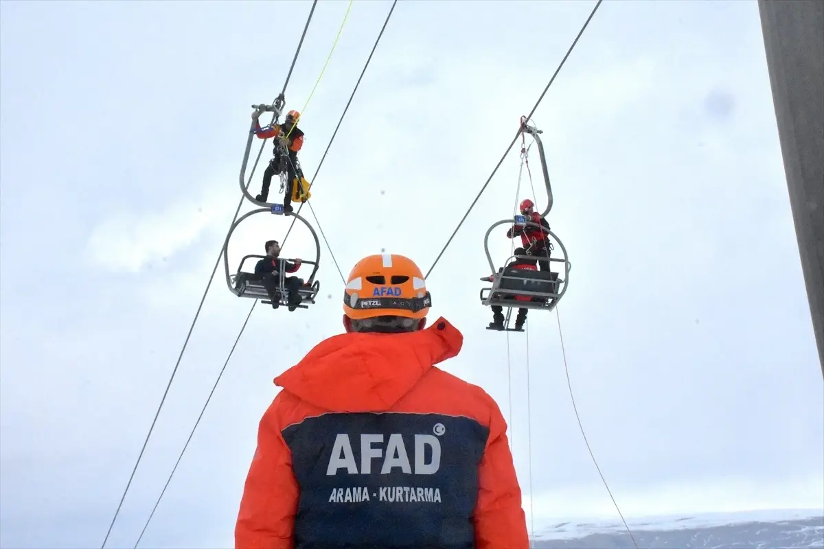 Van\'da Çığ Tatbikatı Yapıldı