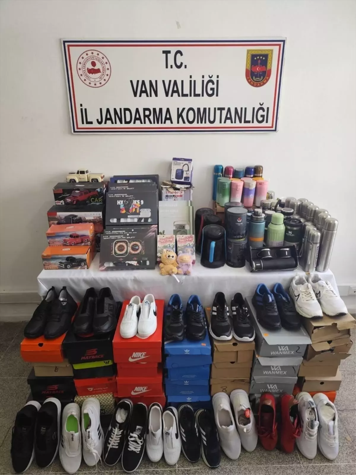 Van\'da Gümrük Kaçağı Malzeme Ele Geçirildi