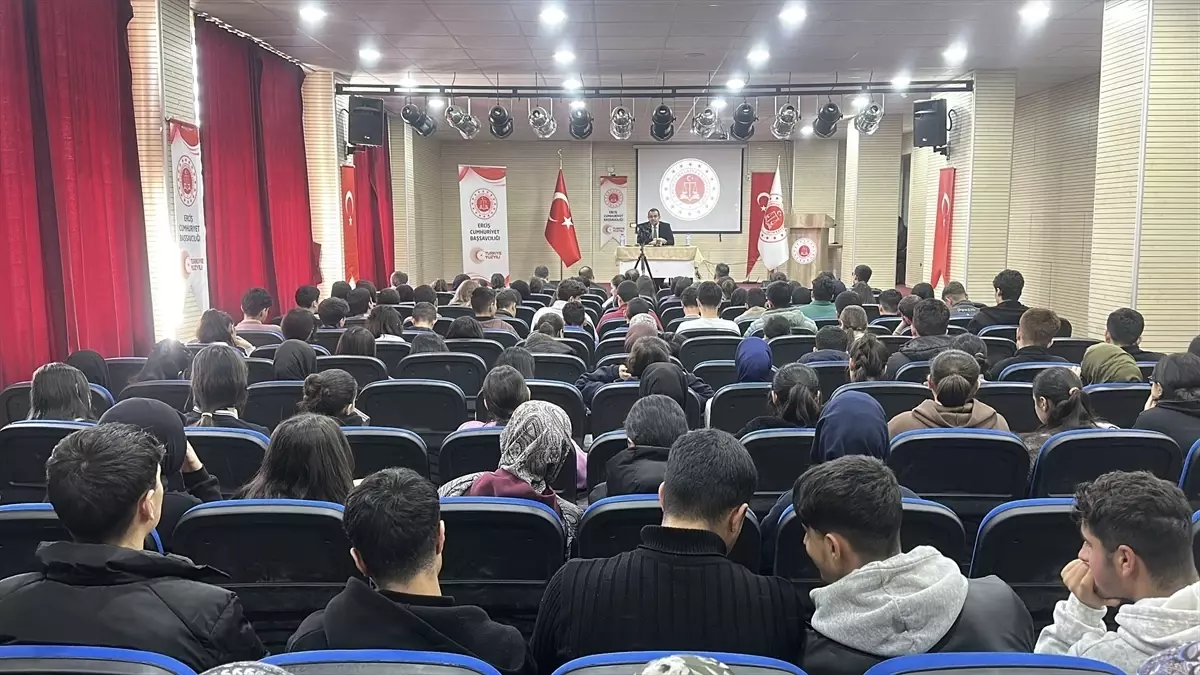 Erciş\'te Dolandırıcılıkla Mücadele Seminerleri