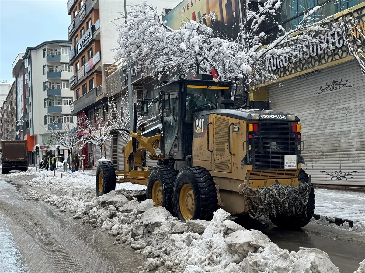 Doğu Anadolu\'da Karla Mücadele