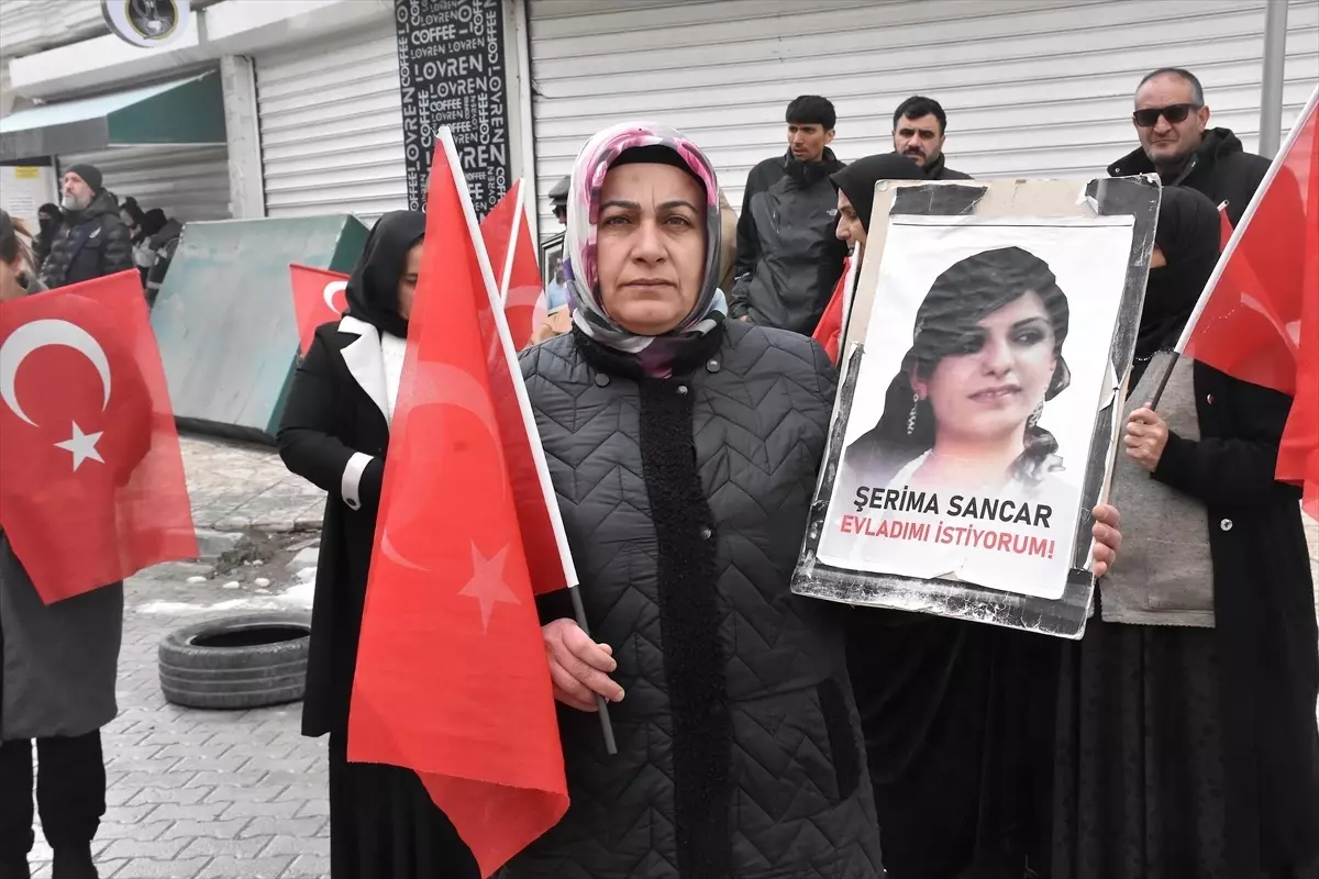 Van\'da Evlat Nöbeti Devam Ediyor