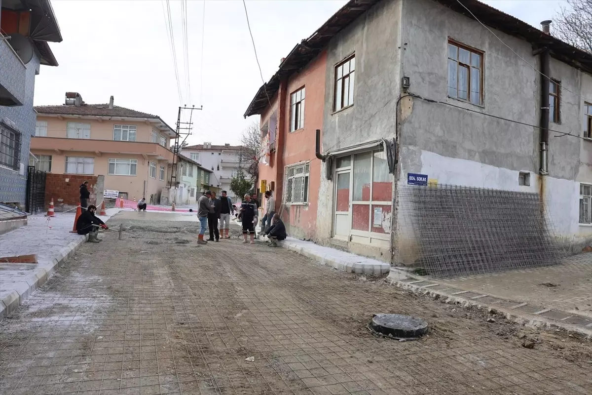 Vezirköprü\'de Baskı Beton Yol Çalışması Başladı