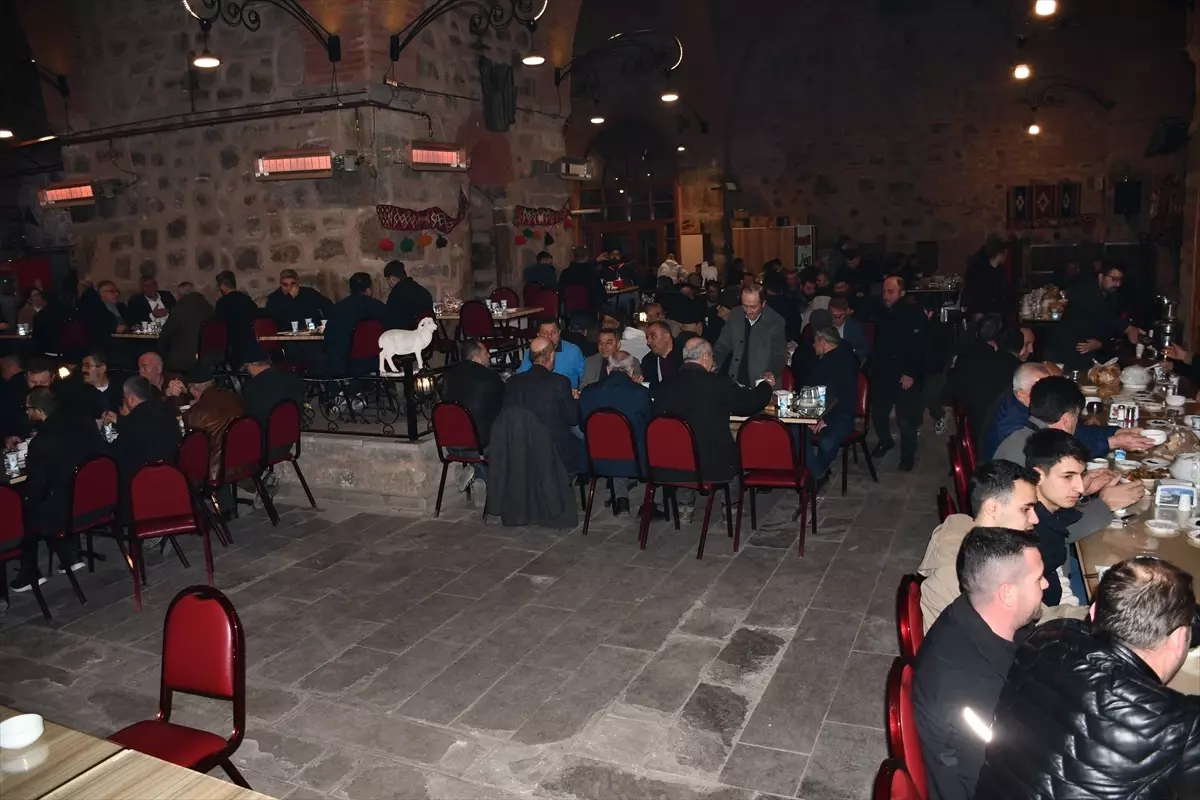 Vezirköprü\'de İftar Programı Düzenlendi