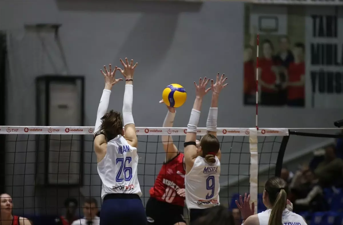 Beşiktaş, Aydın\'ı 3-2 Yendi