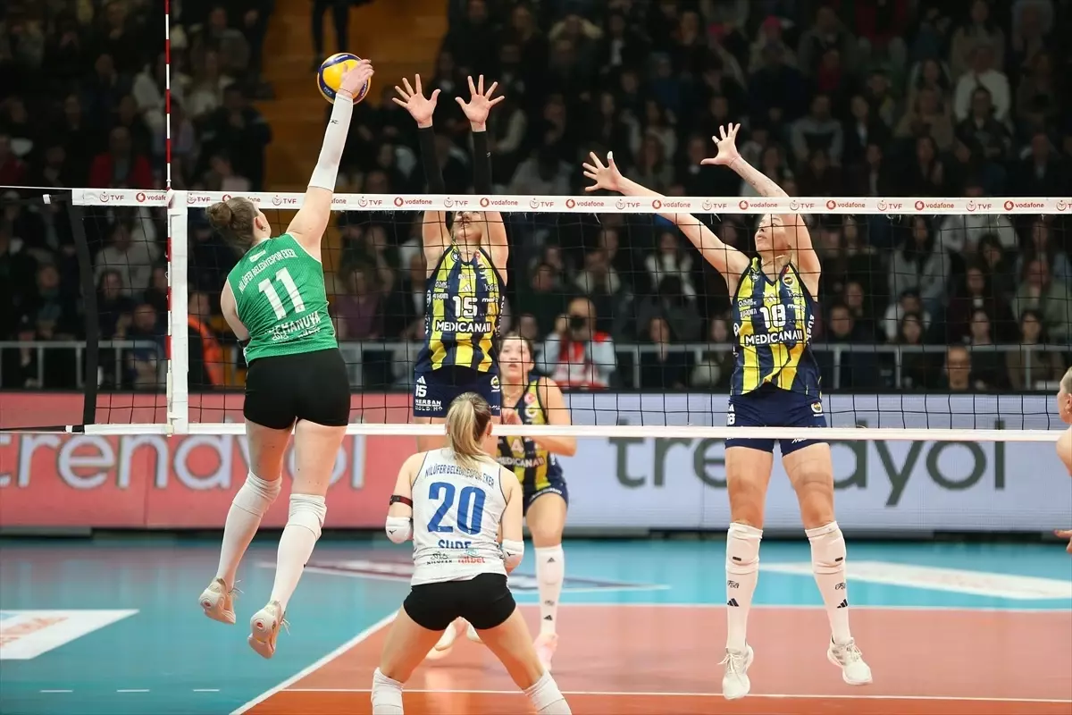 Fenerbahçe Medicana, Nilüfer\'i 3-0 Geçti