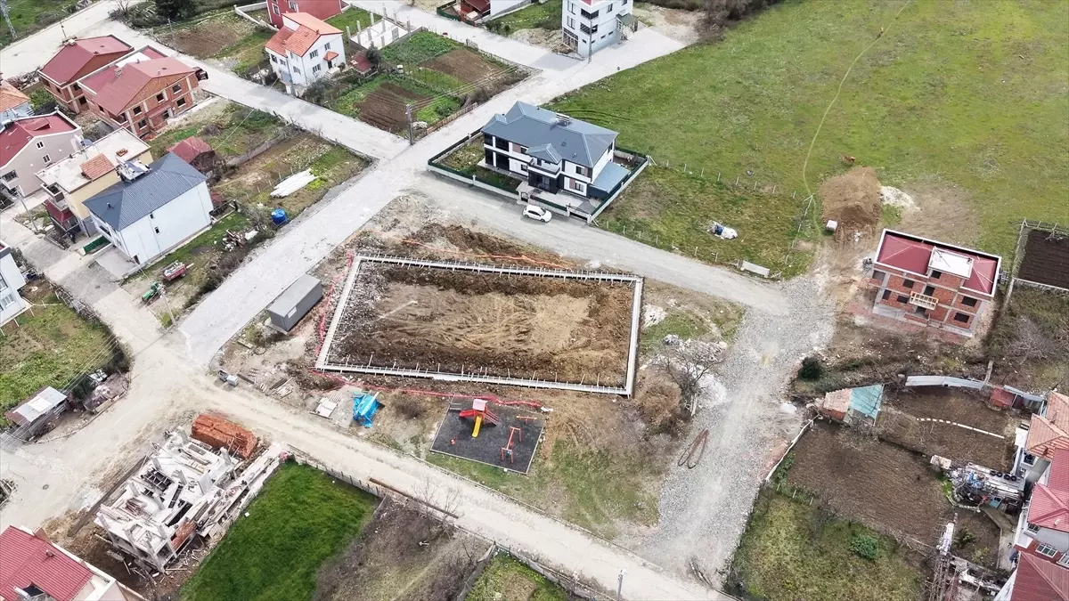 Samsun\'da Yeni Halı Saha Projesi Başladı