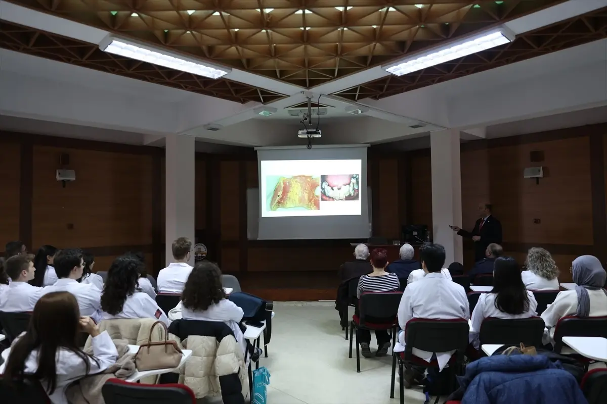 Yaşlılarda Ağız Sağlığı Alzheimer Riskini Artırıyor