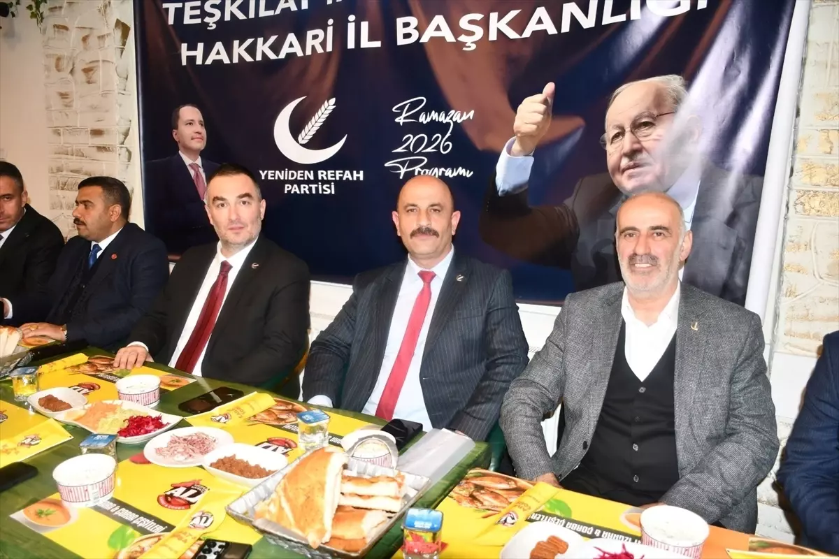 Osman Gezgin Hakkari\'de İftar Programında