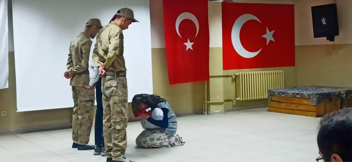 Çanakkale Zaferi İçin Tören Düzenlendi