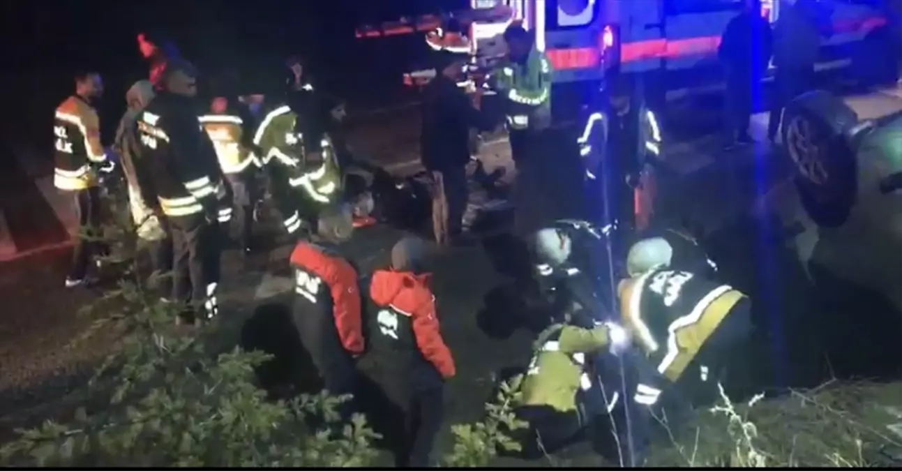 Yozgat\'ta Otomobil Devrildi: 2 Yaralı