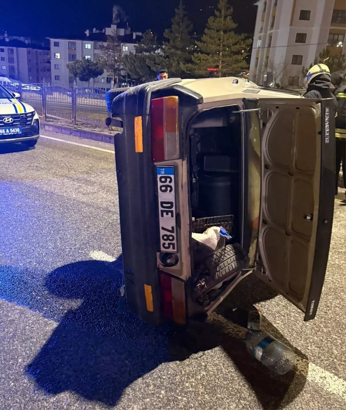 Yozgat\'ta Otomobil Devrildi: 3 Yaralı