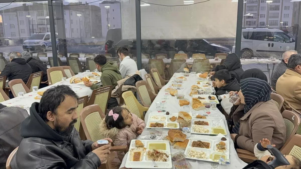 Yozgat\'ta Tarihi Camide İlk İftar Yapıldı