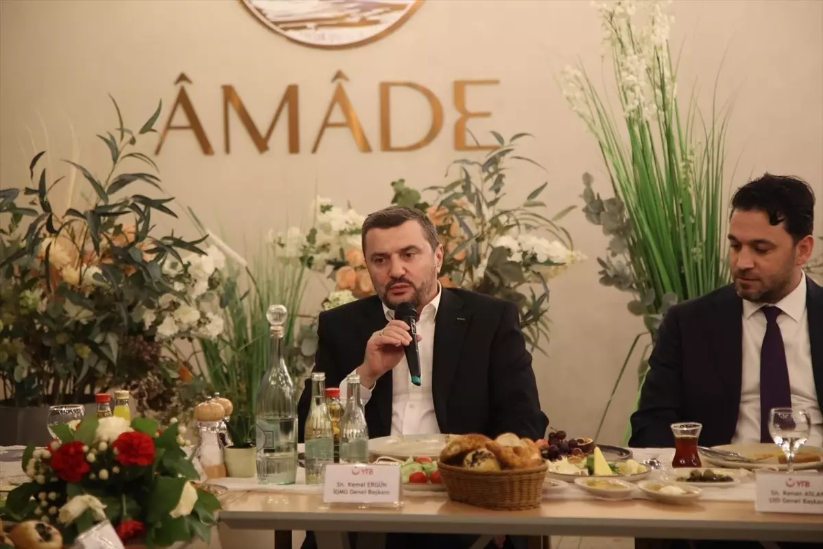 Köln\'de Türk STK\'ları Sahurda Buluştu