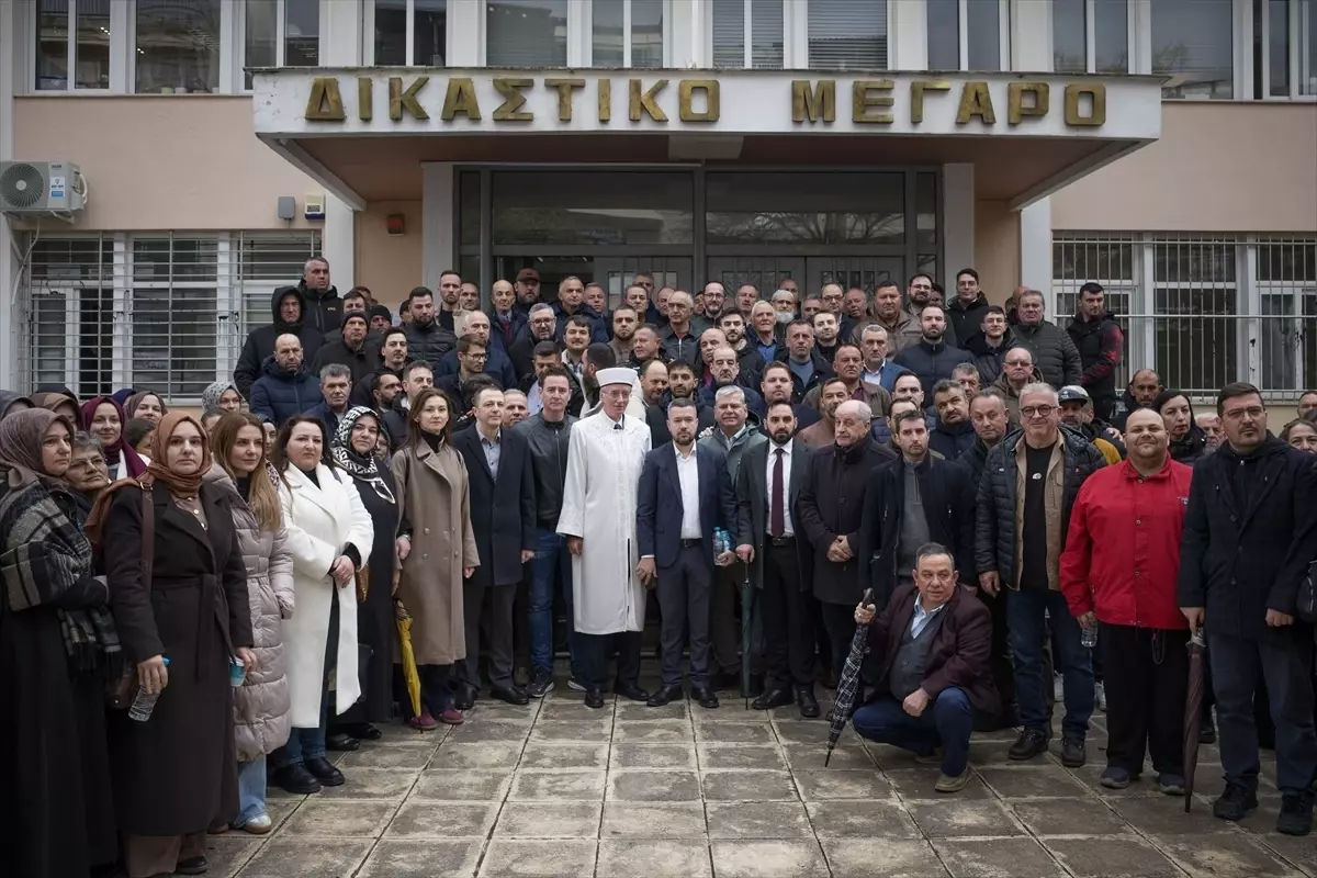 İskeçe\'de Müftü Davası Ertelendi