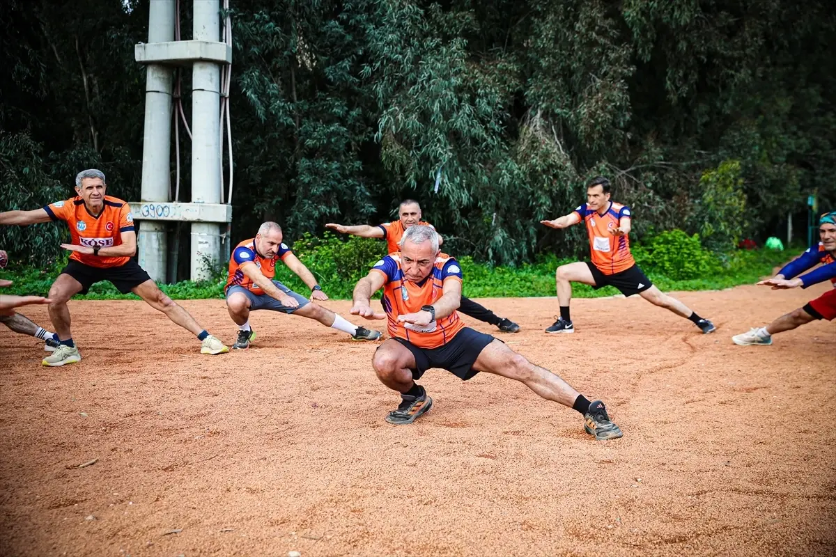 70 Yaşında Koşarak Örnek Oluyor