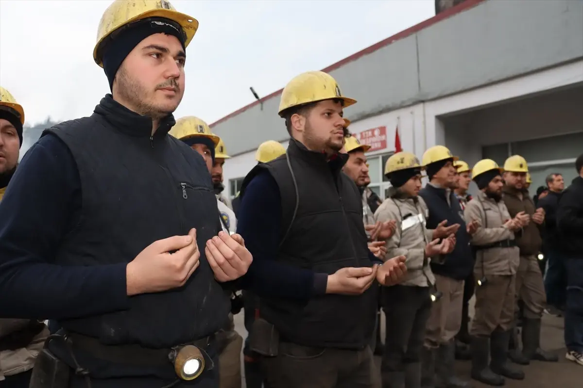 Zonguldak\'ta 1983\'teki grizu faciasında hayatını kaybedenler anıldı