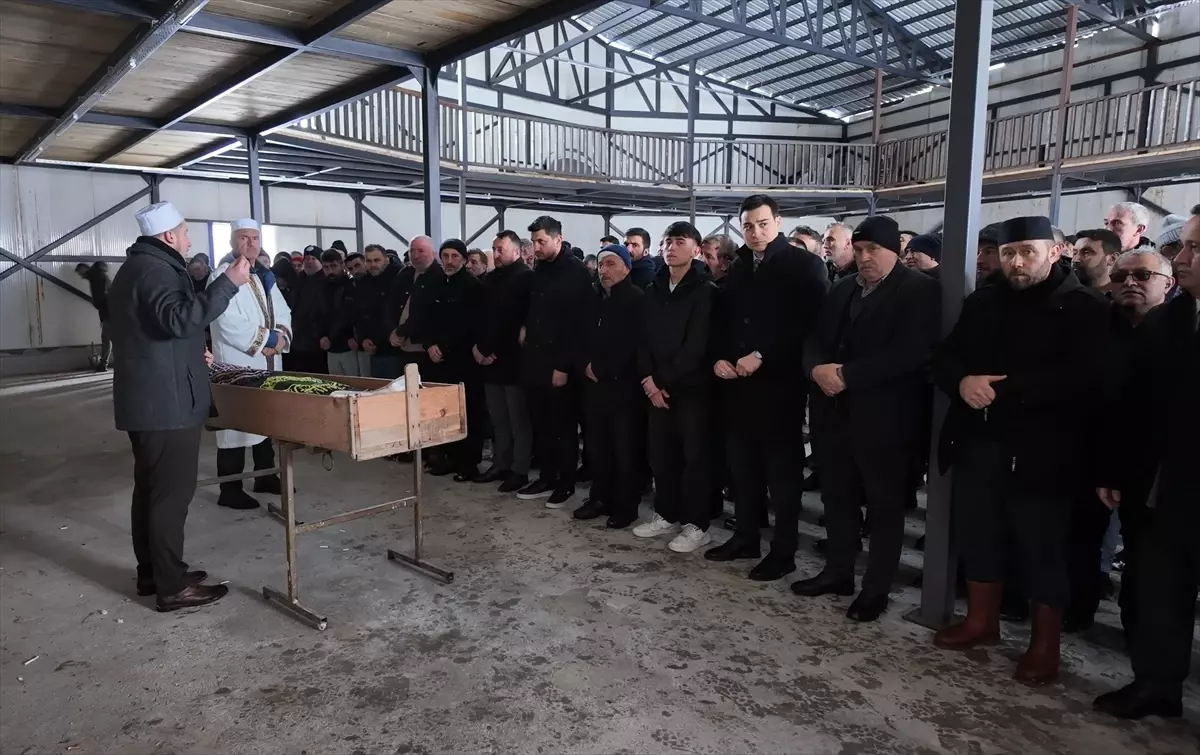 Zonguldak\'ta Trafik Kazası: Genç Kadın Hayatını Kaybetti