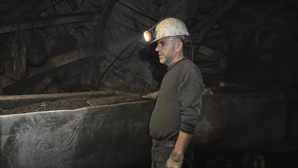 Zonguldak\'ta Maden İşçileri İlk Sahurlarını Yer Altında Yaptı