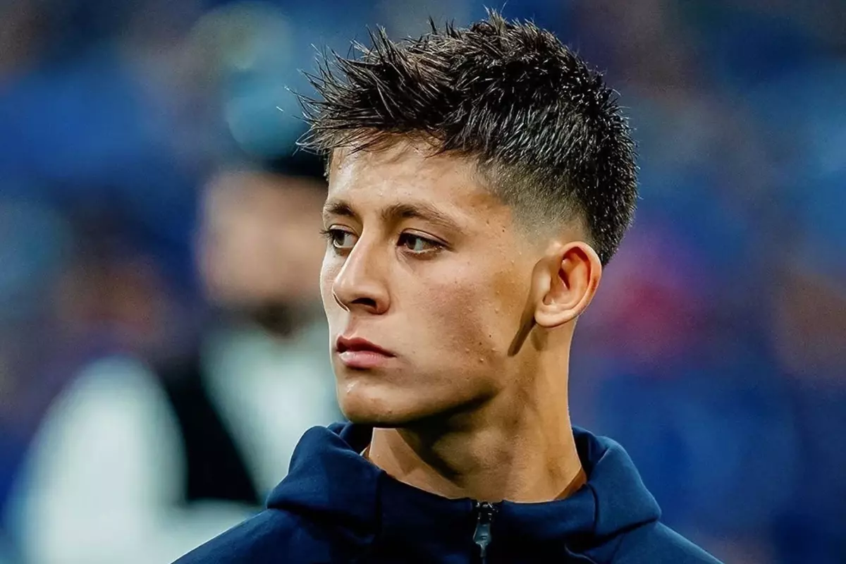 Arda Güler\'den \'\'Mobbing\'\' iddialarına cevap! Eski hocasını hem yalanladı hem de takipten çıktı